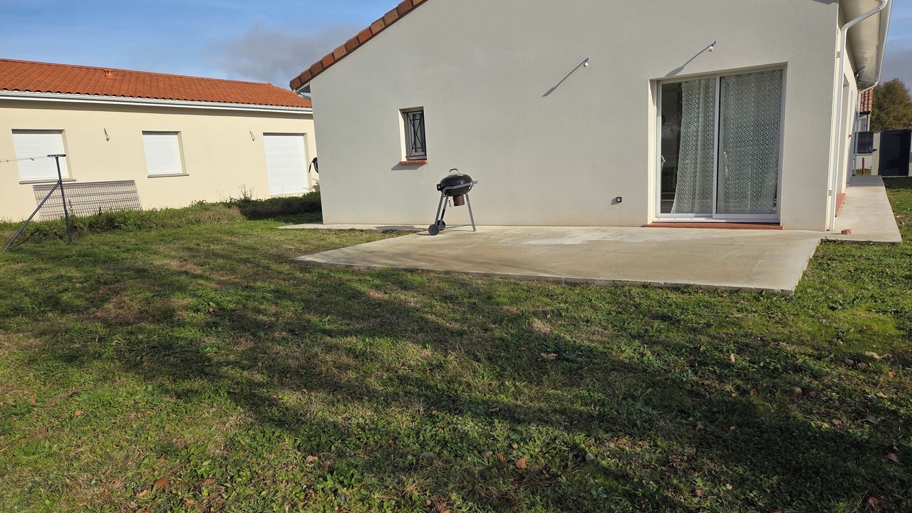 Photo of Outdoor in Peyssies