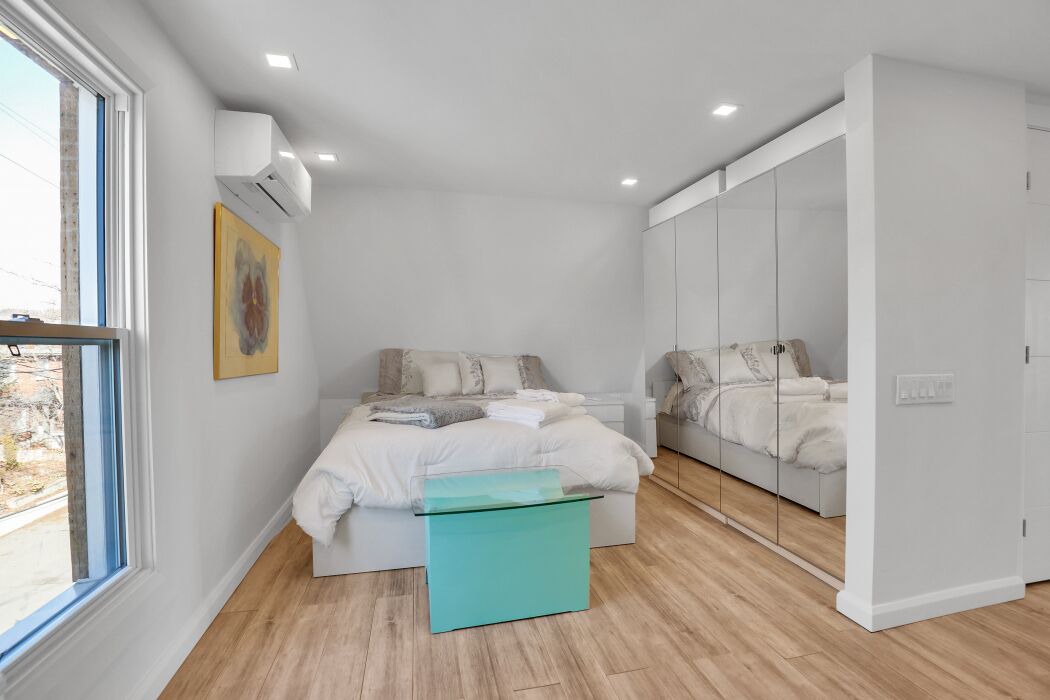 Photo of Bedroom in Old Ottawa East