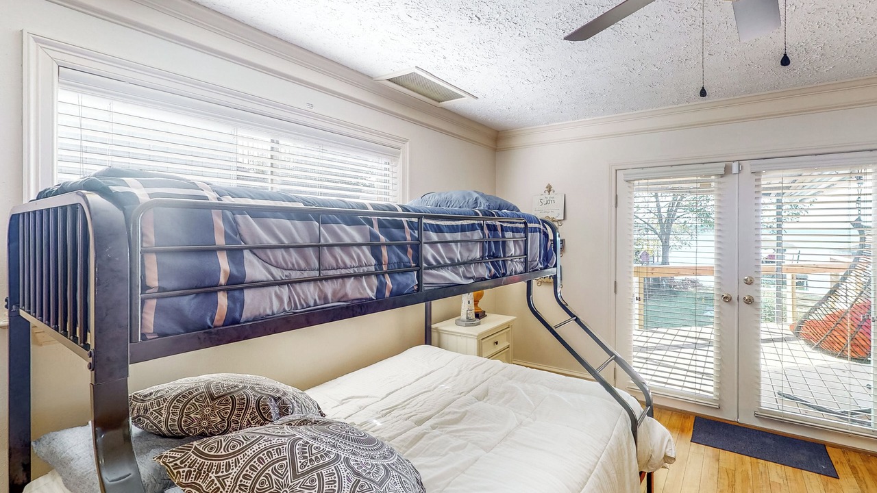 Photo of Bedroom in West Livingston