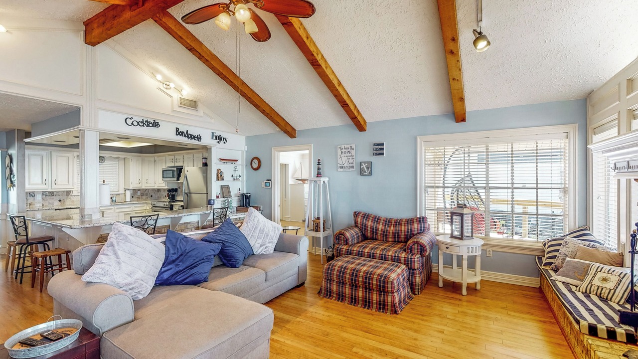 Photo of Livingroom in West Livingston