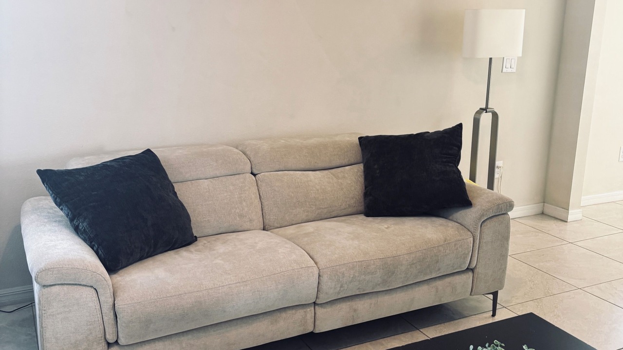 Photo of Livingroom in Riverview