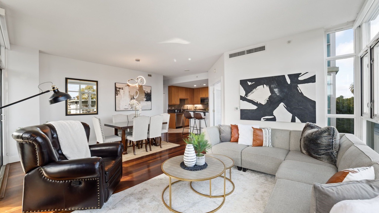 Photo of Livingroom in Cortez Hill