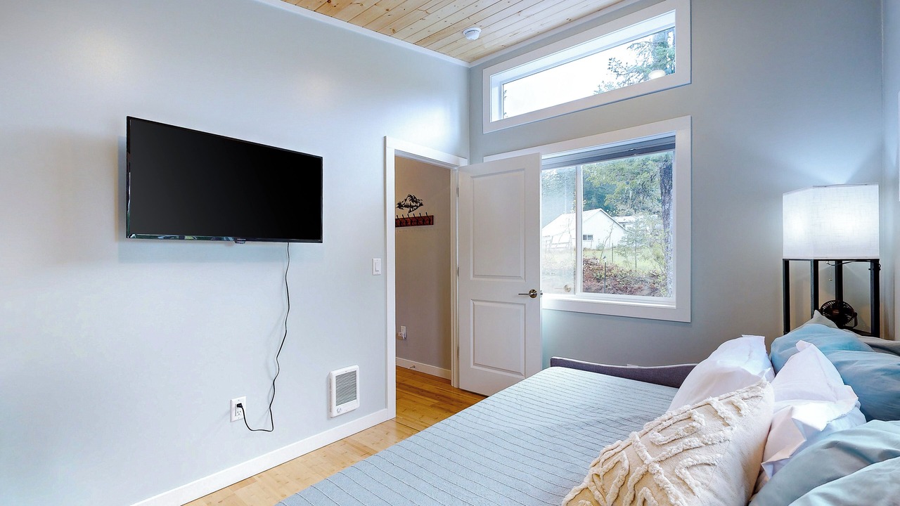 Photo of Bedroom in Carson