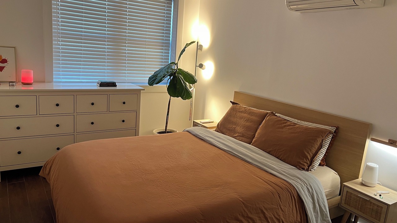 Photo of Bedroom in Ditmars Steinway