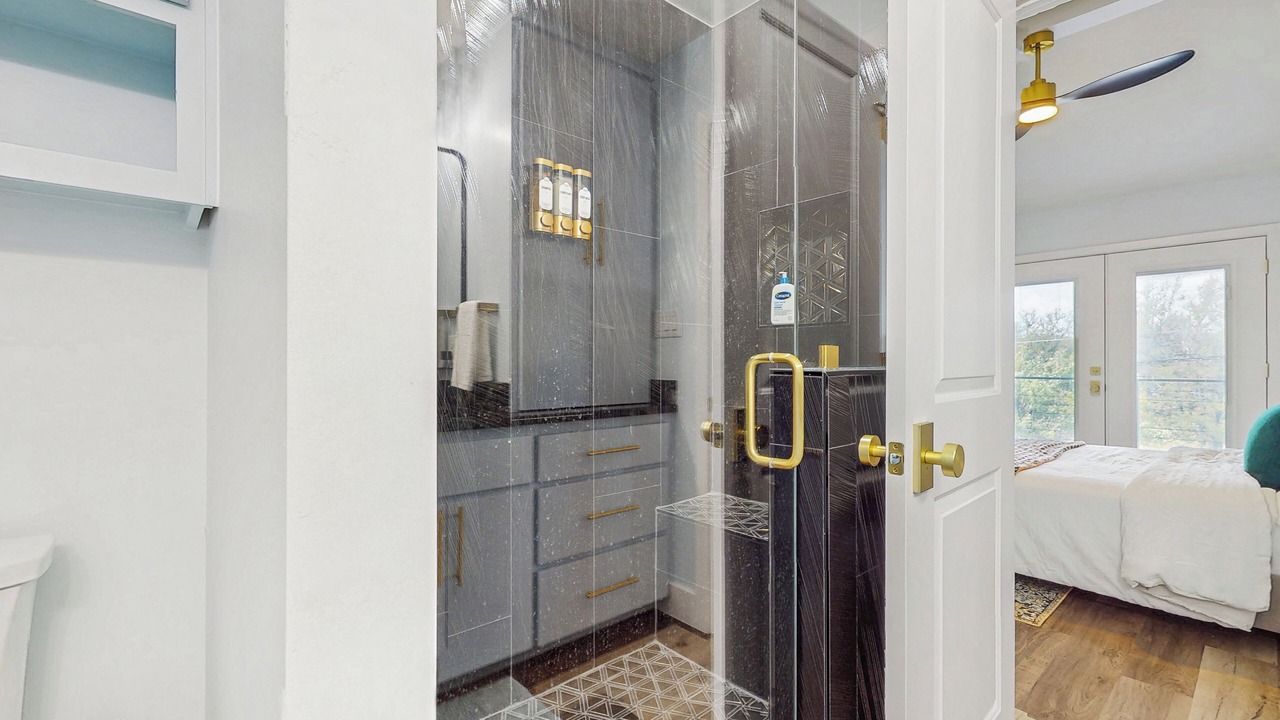 Photo of Bathroom in Granite Shoals