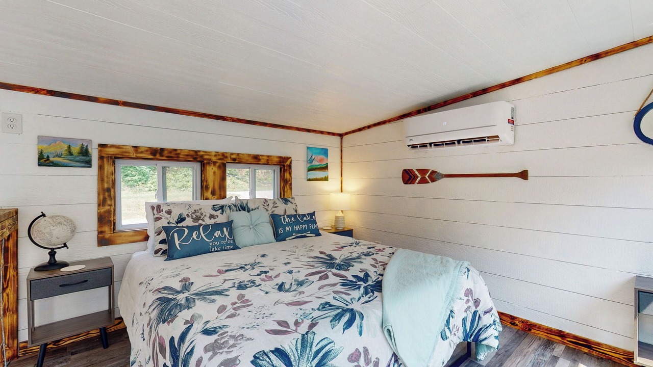 Photo of Bedroom in Cedar Bluff