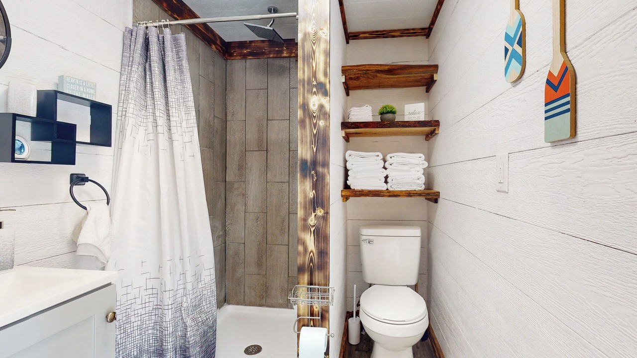 Photo of Bathroom in Cedar Bluff