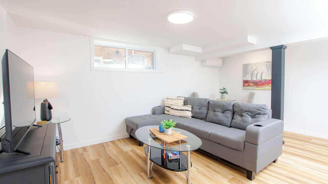 Photo of Livingroom in Welland