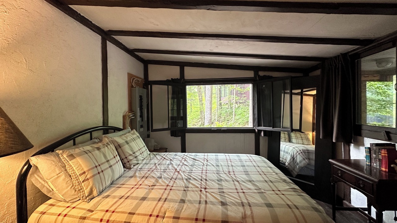 Photo of Bedroom in Havelock-Belmont-Methuen