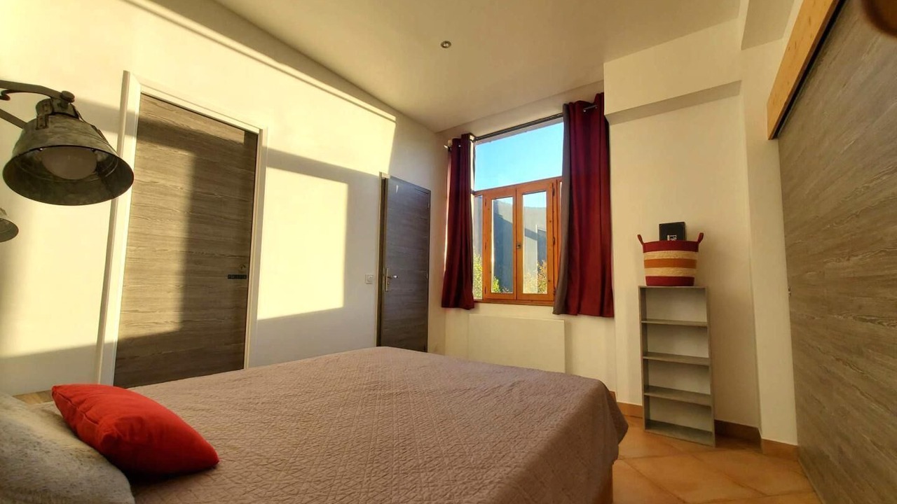 Photo of Bedroom in Seez