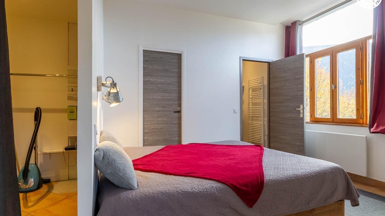 Photo of Bedroom in Seez