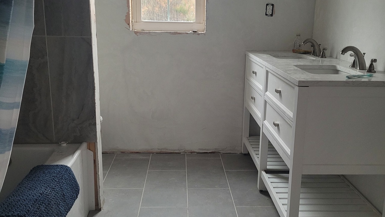 Photo of Bathroom in Cedar Island