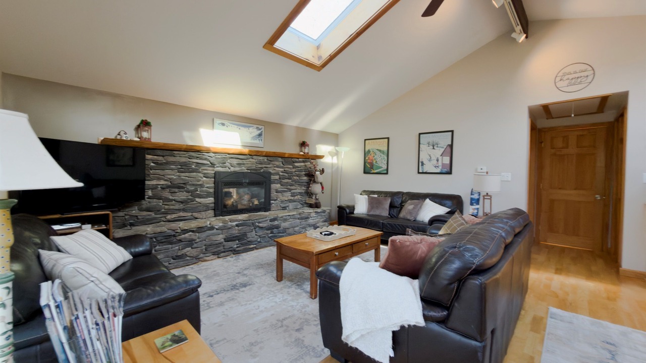 Photo of Livingroom in Birch Hill