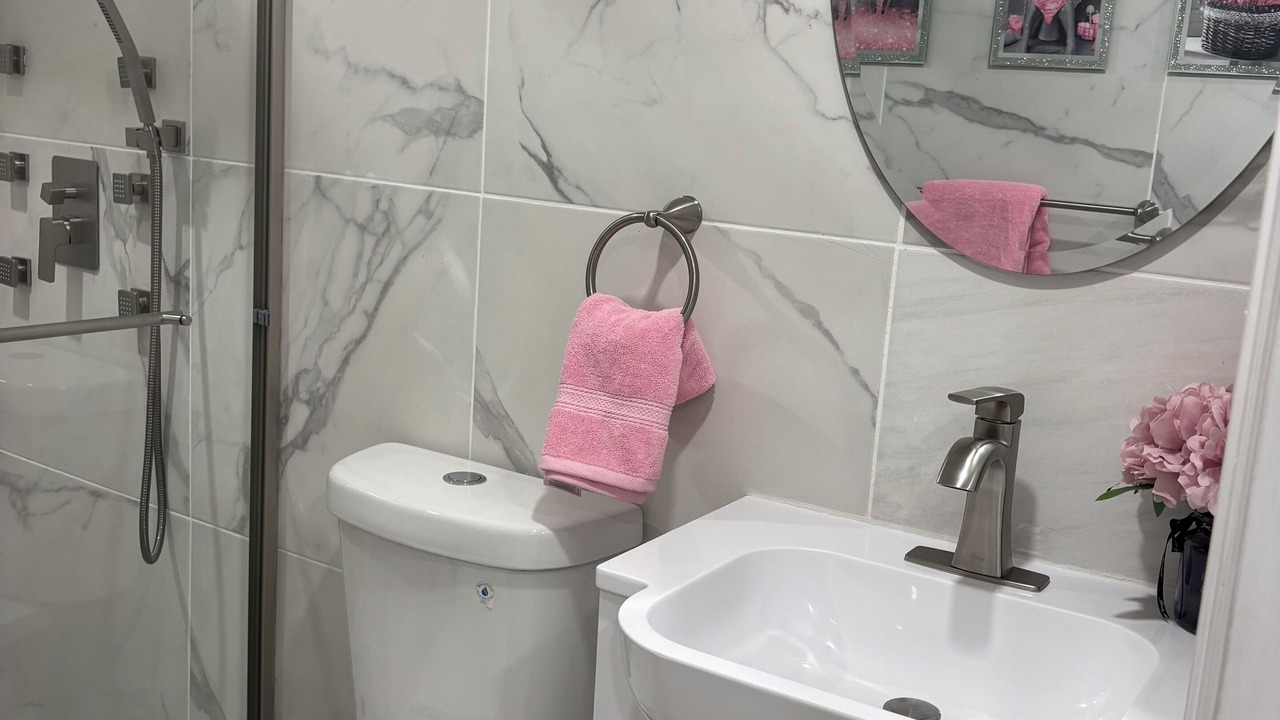 Photo of Bathroom in Miami Gardens