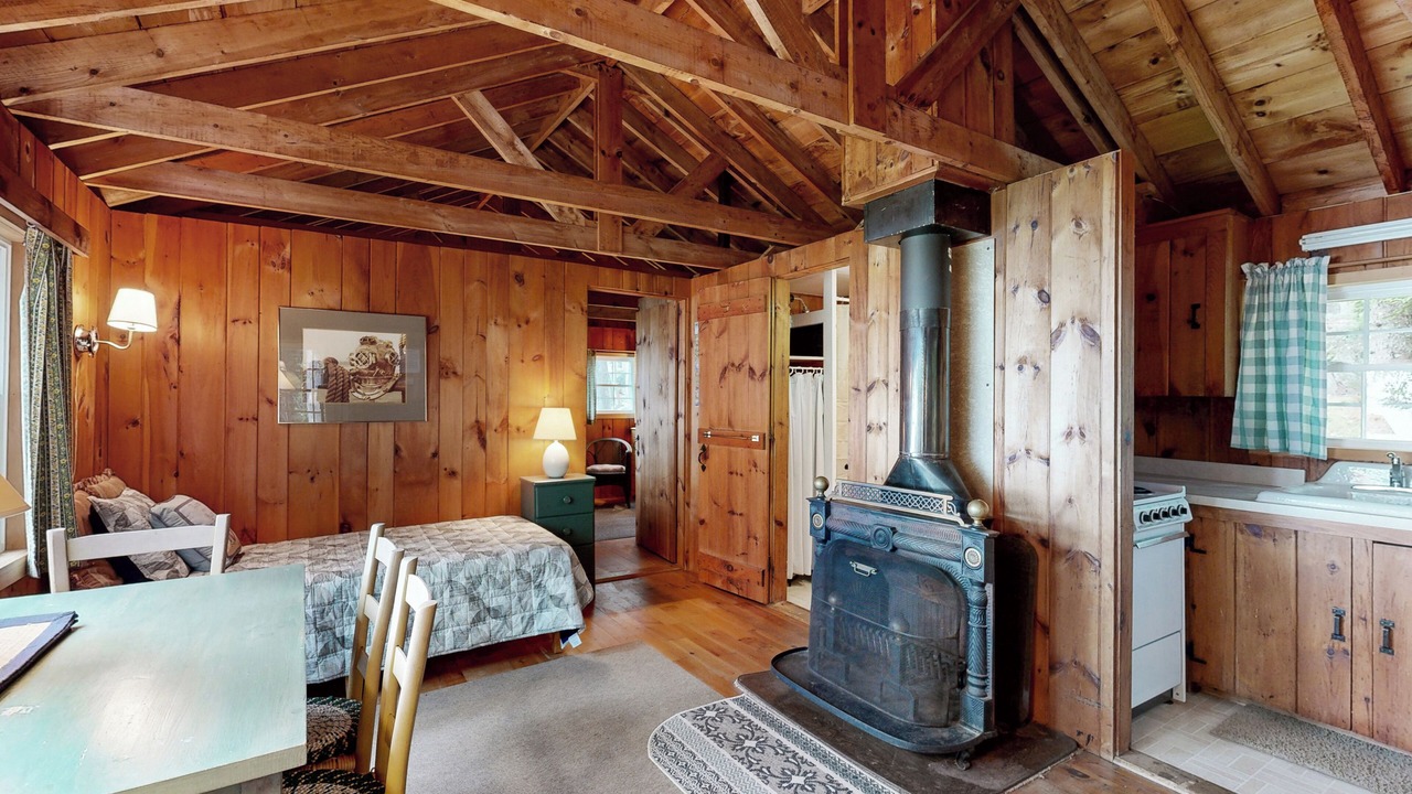 Photo of Bedroom in Northport