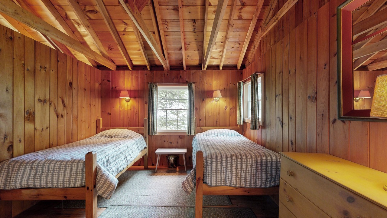 Photo of Bedroom in Northport