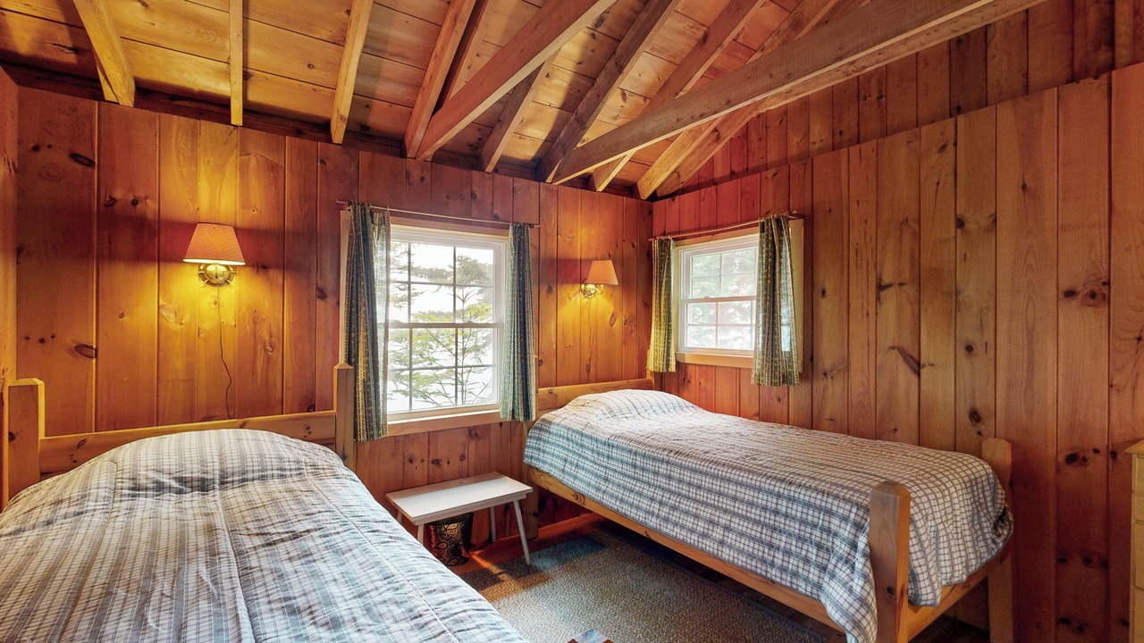 Photo of Bedroom in Northport