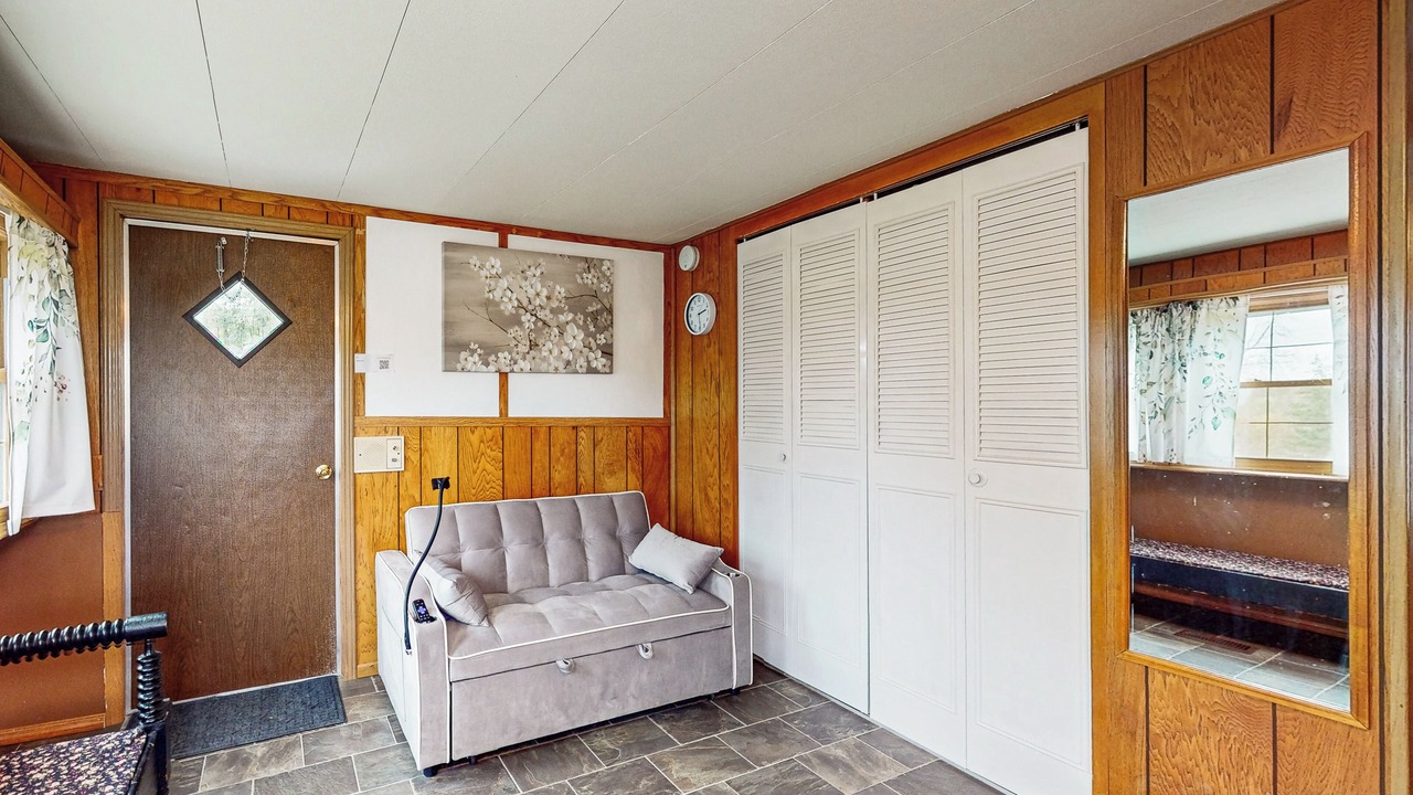 Photo of Livingroom in Cameron