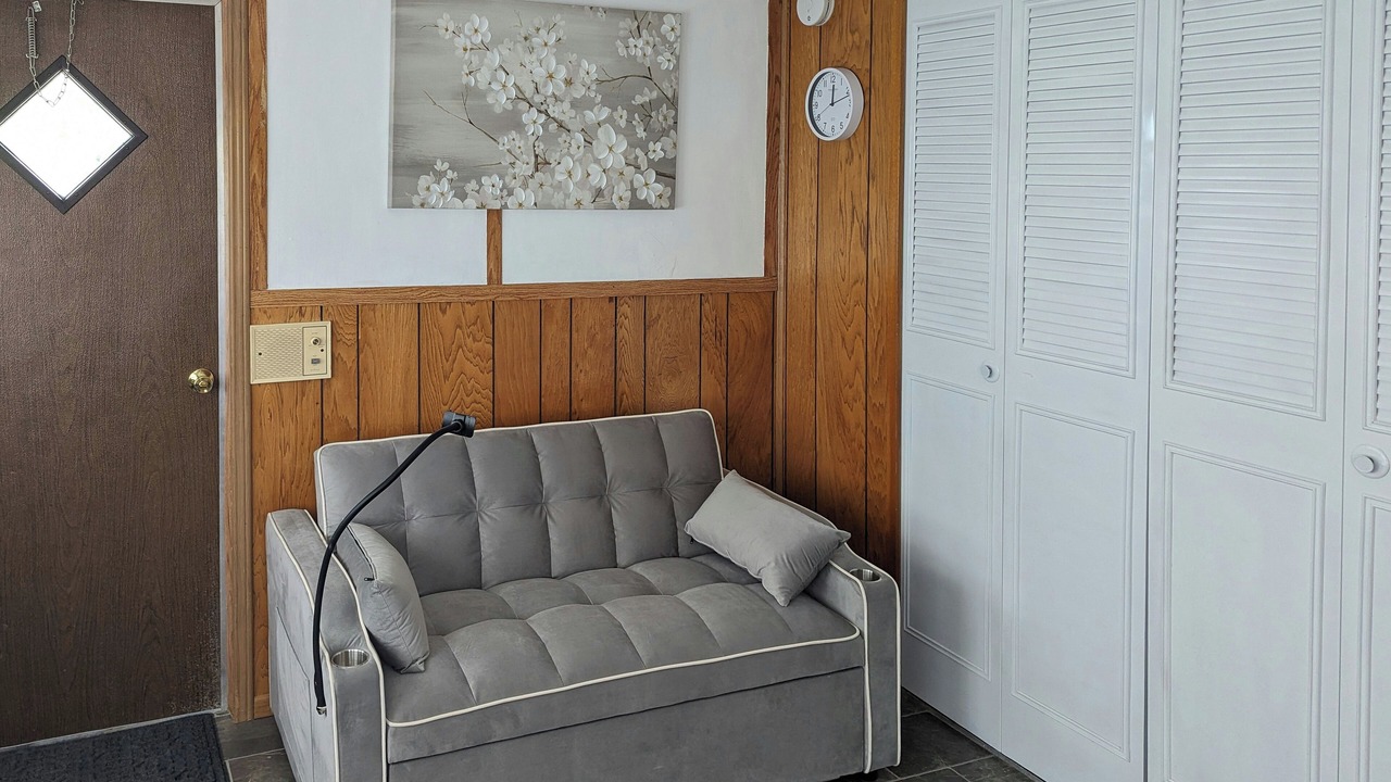 Photo of Livingroom in Cameron