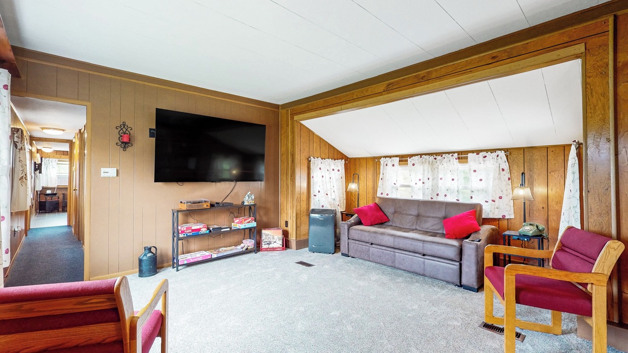 Photo of Livingroom in Cameron