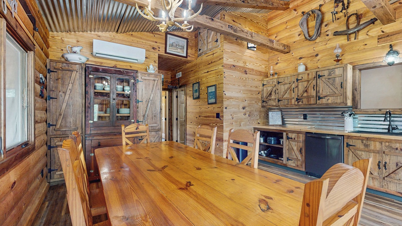 Photo of Others in Lookout Mountain