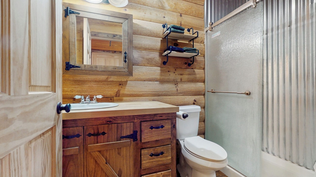 Photo of Bathroom in Lookout Mountain