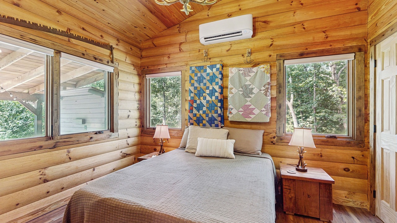 Photo of Bedroom in Lookout Mountain