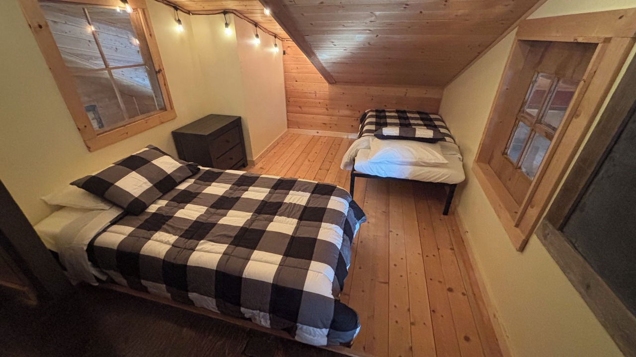 Photo of Bedroom in Woods Creek