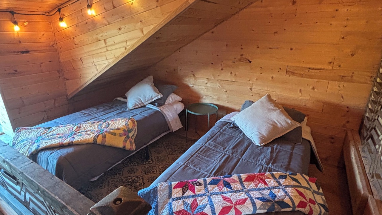 Photo of Bedroom in Woods Creek