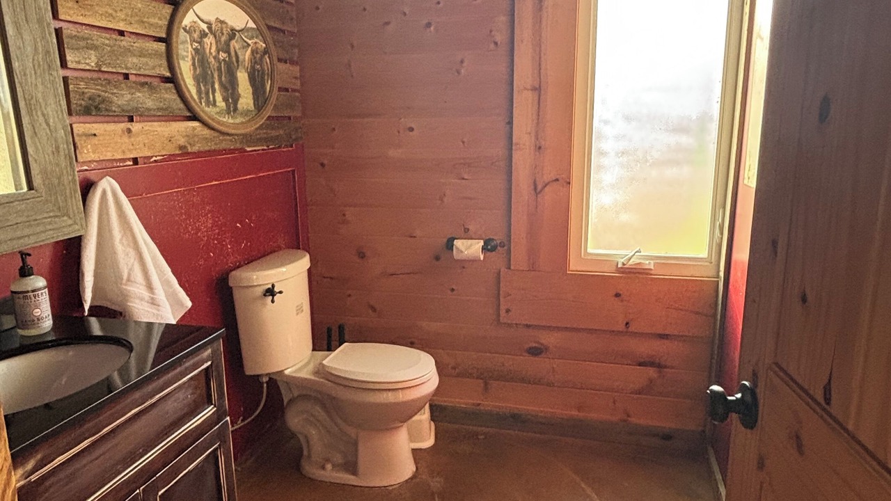 Photo of Bathroom in Woods Creek