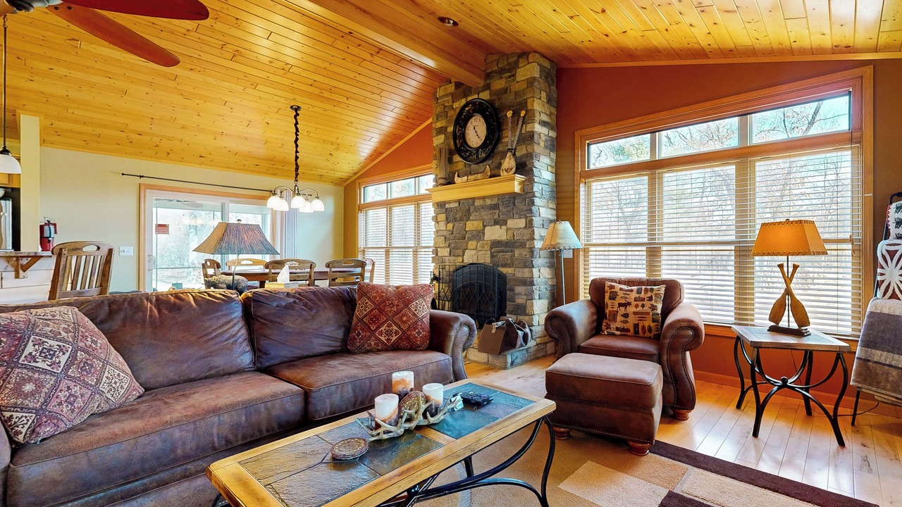 Photo of Livingroom in Nekoosa