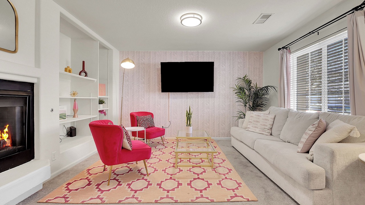 Photo of Livingroom in North Central Westminster