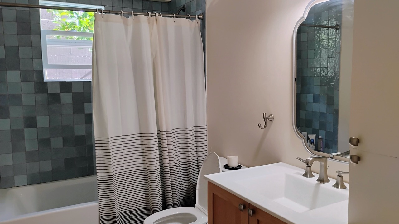 Photo of Bathroom in Bushrod