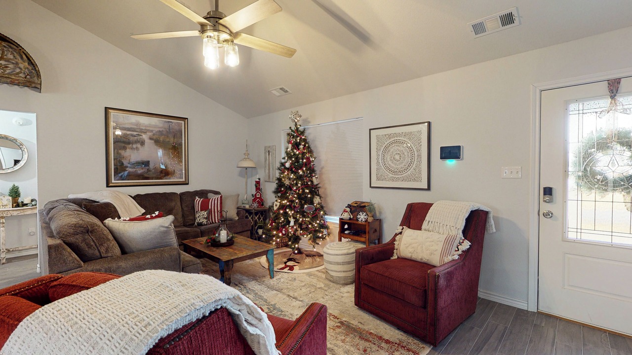 Photo of Livingroom in Emory