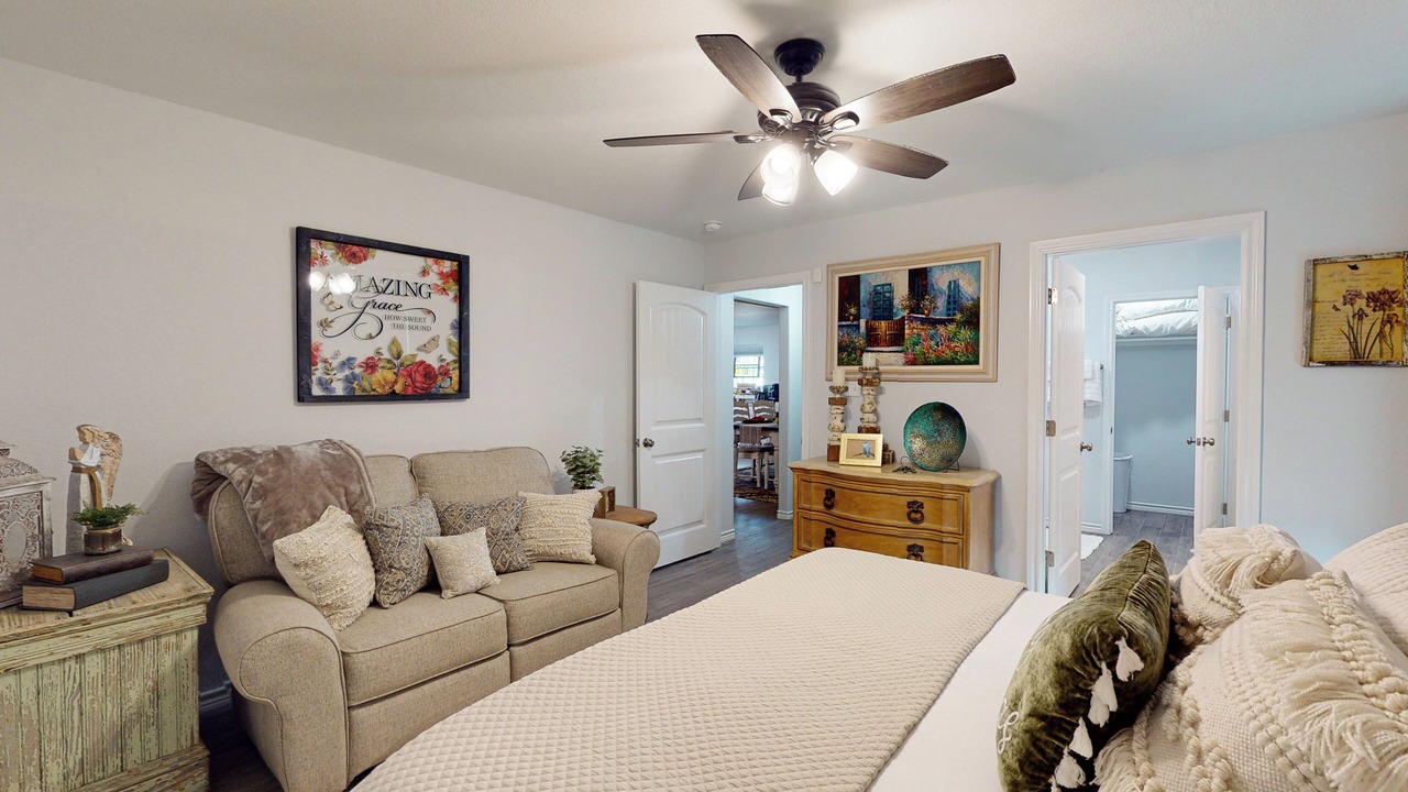 Photo of Bedroom in Emory