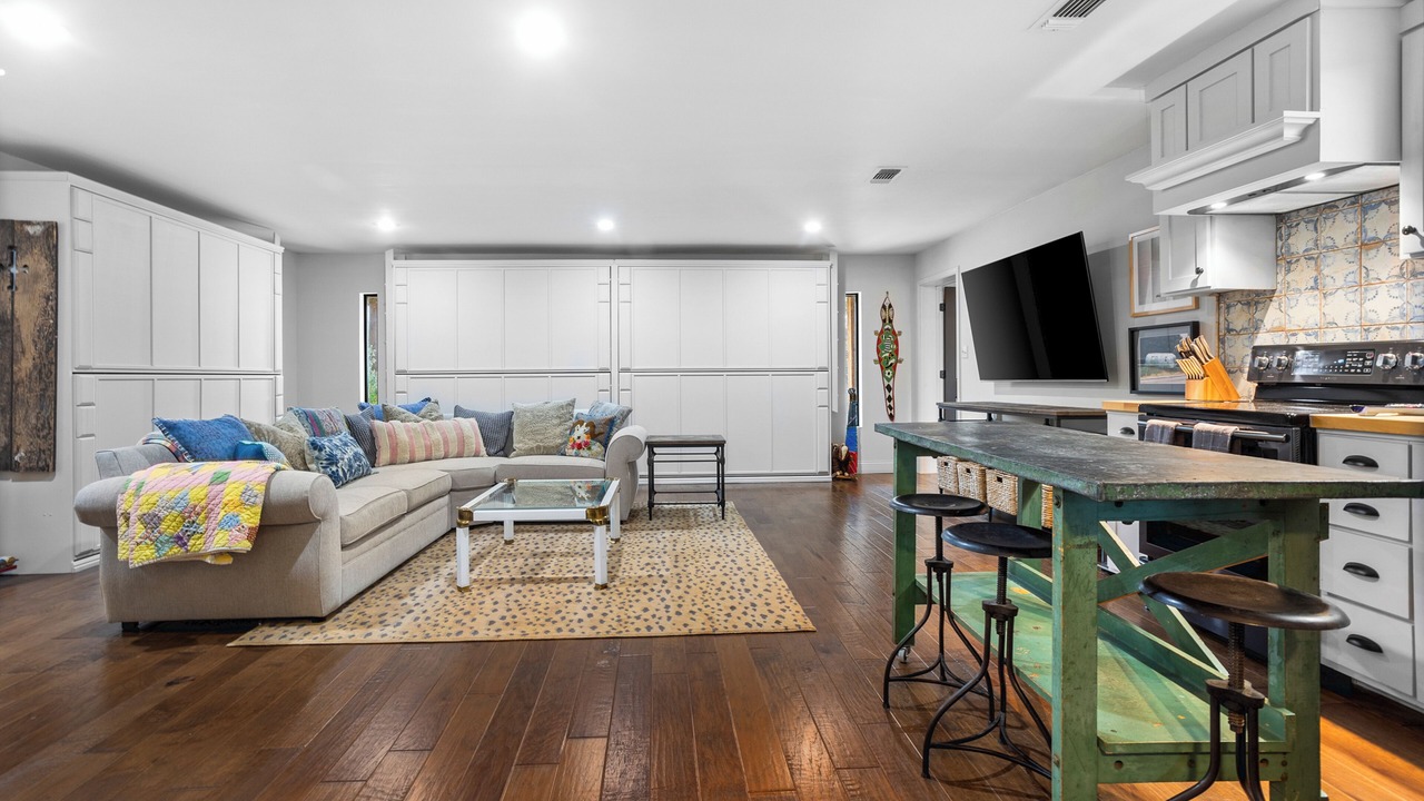 Photo of Livingroom in Glen Rose