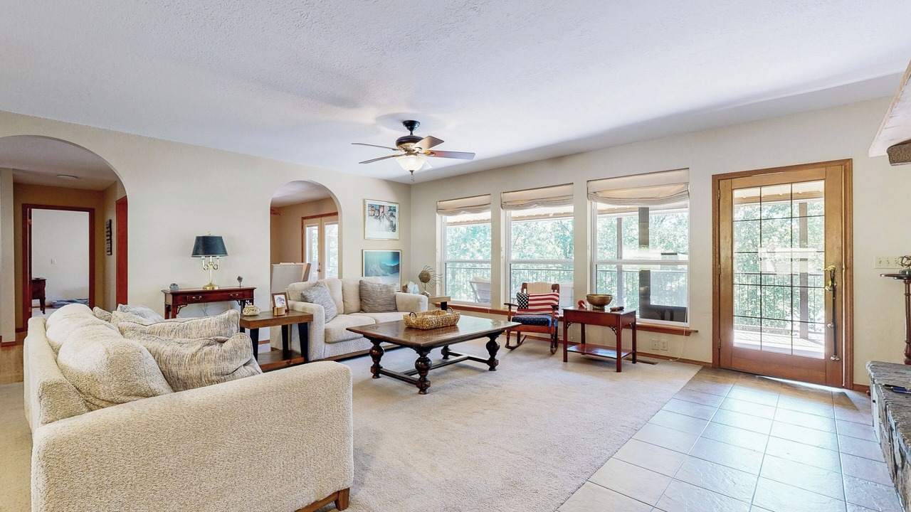 Photo of Livingroom in Hoyt