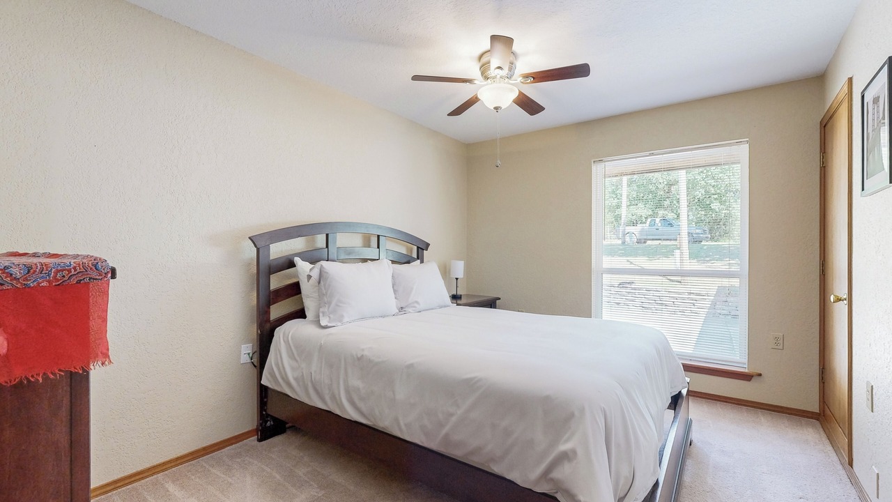 Photo of Bedroom in Hoyt