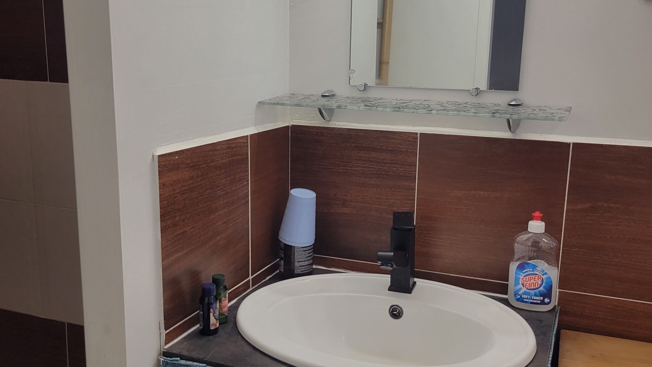 Photo of Bathroom in Larcan