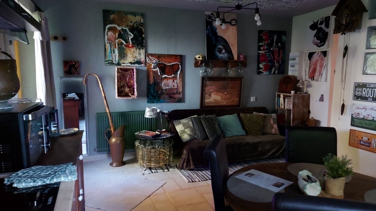 Photo of Livingroom in Saulx-les-Champlon