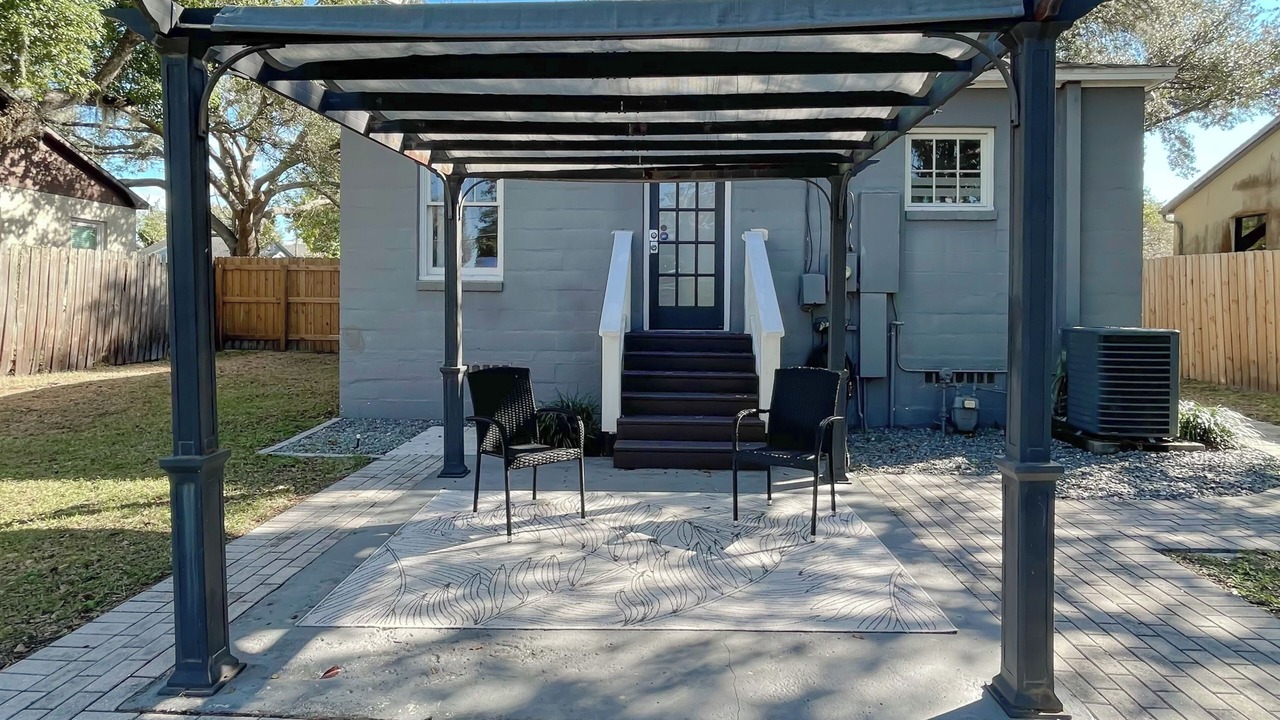 Photo of Patio Balcony in Dixieland