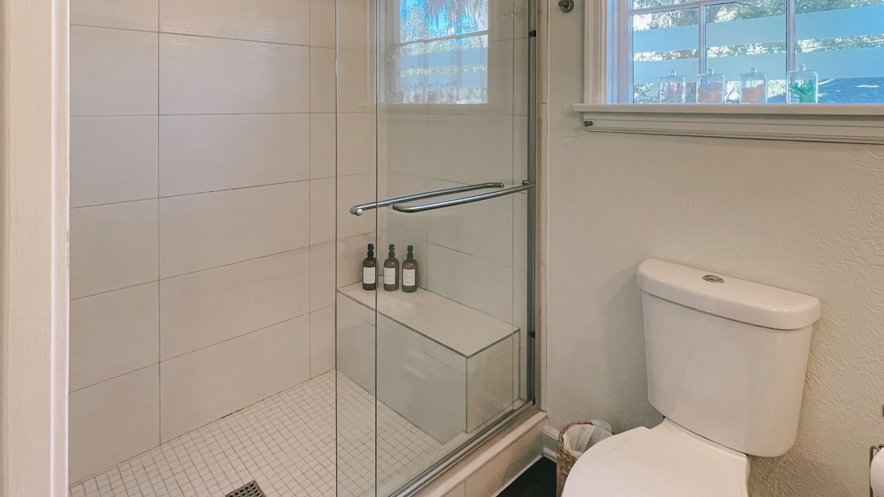 Photo of Bathroom in Dixieland