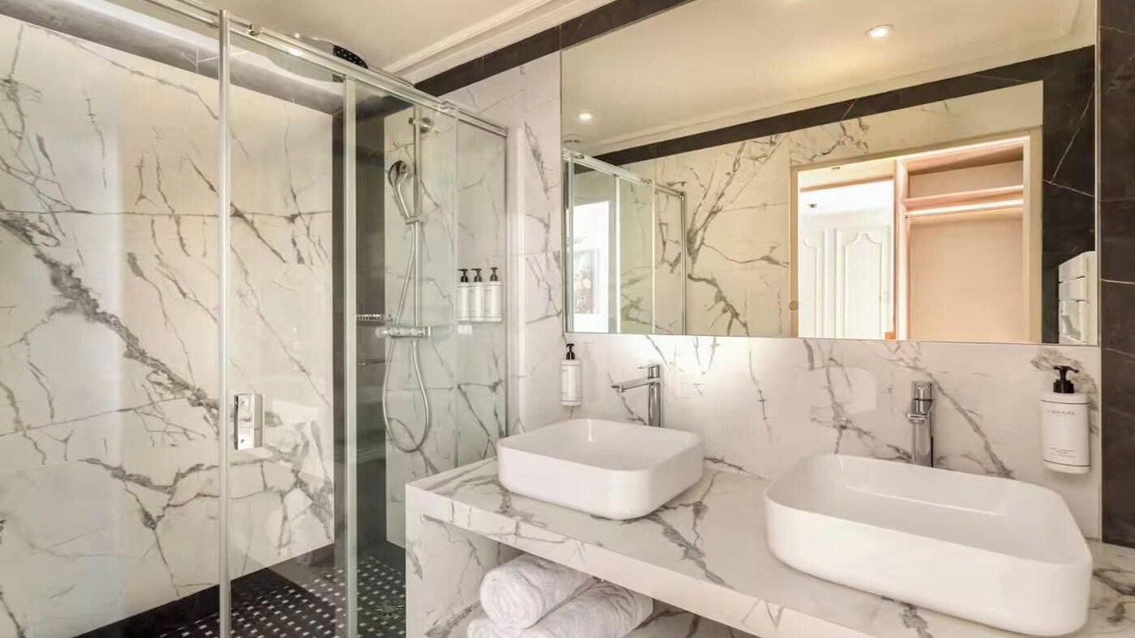 Photo of Bathroom in 3rd Arrondissement
