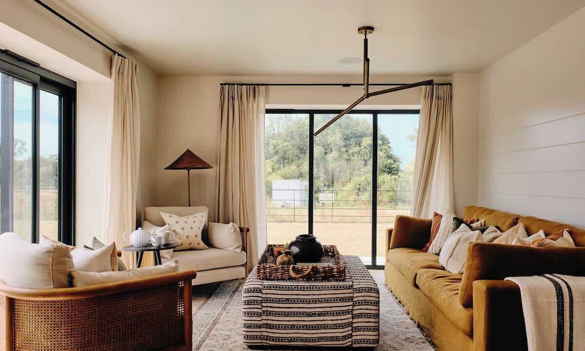 Photo of Livingroom in Holcombe