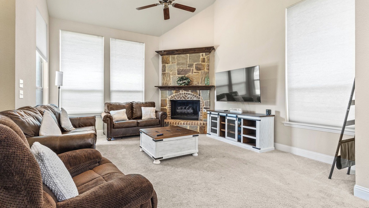 Photo of Livingroom in Forney