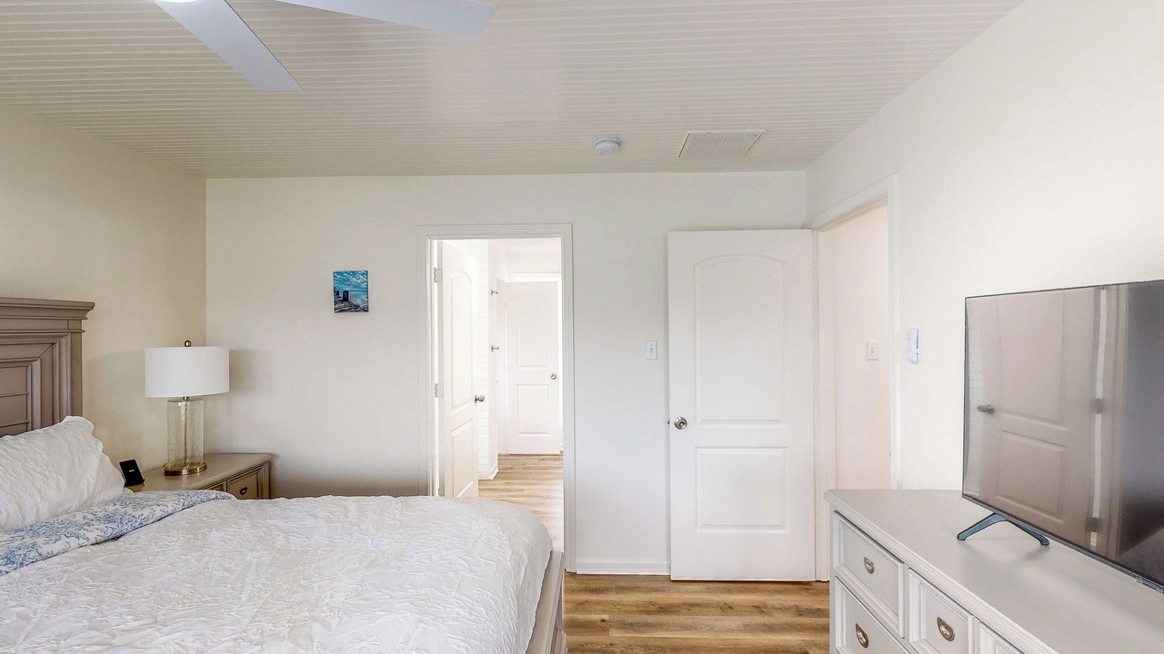 Photo of Bedroom in Pointblank
