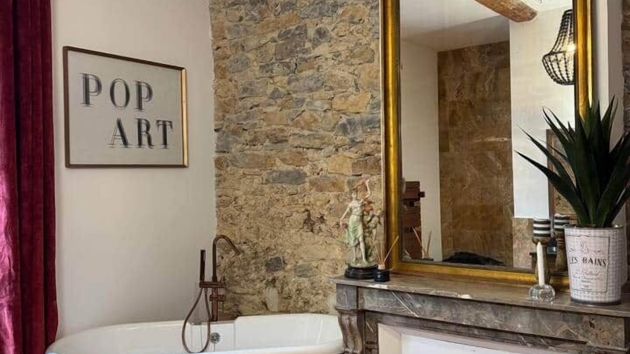 Photo of Bathroom in Cournonterral