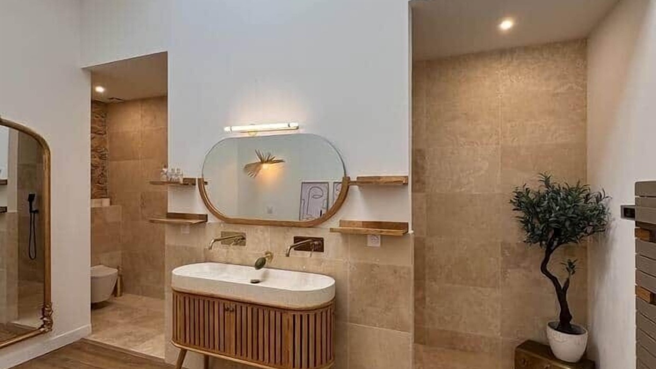 Photo of Bathroom in Cournonterral