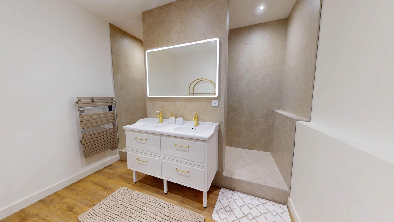 Photo of Bathroom in Cournonterral