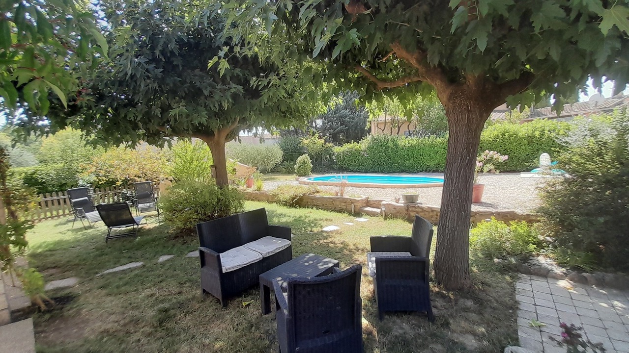 Photo of Patio Balcony in Entrechaux